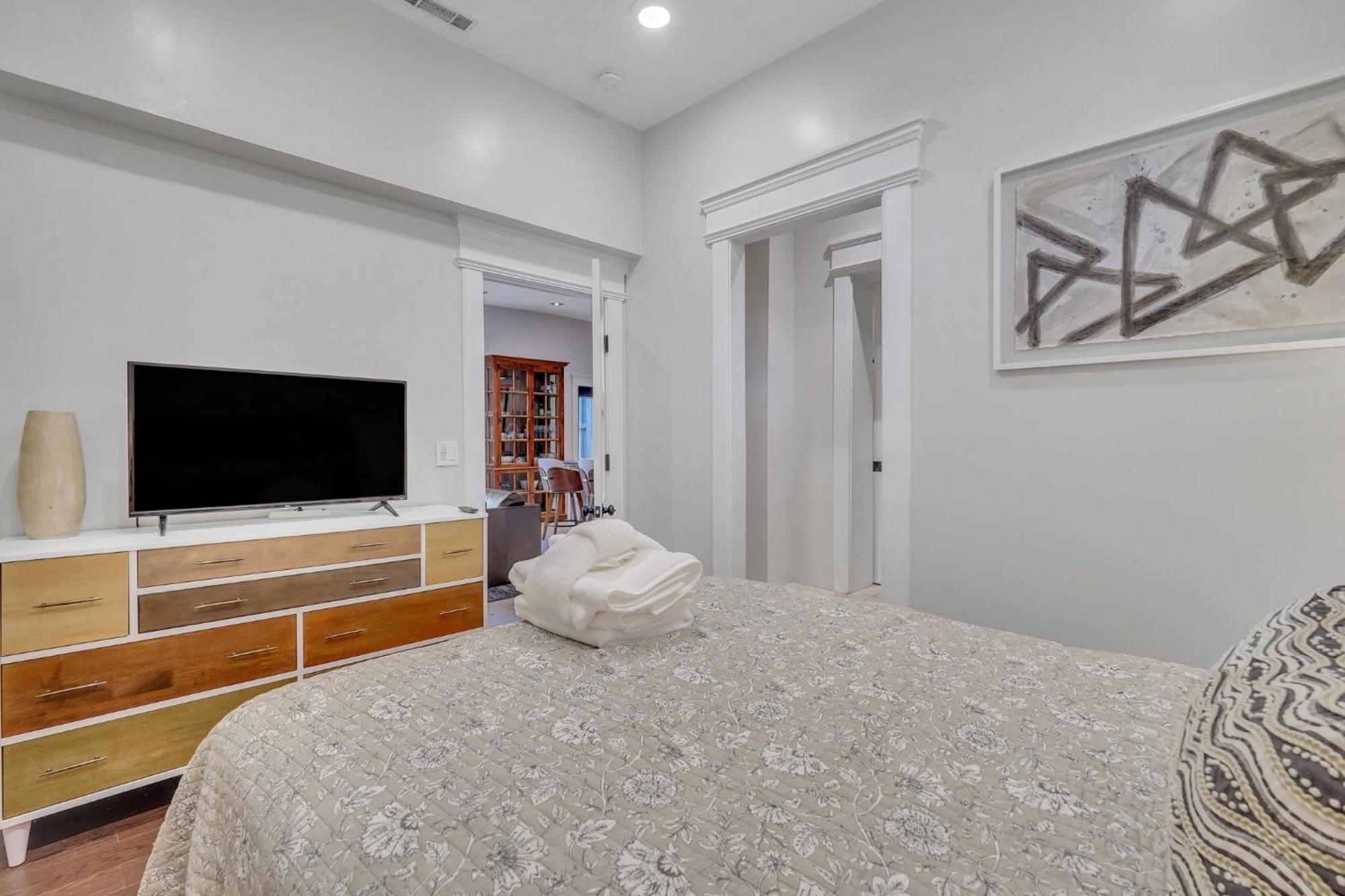 The Lincoln Loft, Near Forsyth Park With Free Parking Villa Savannah Bagian luar foto